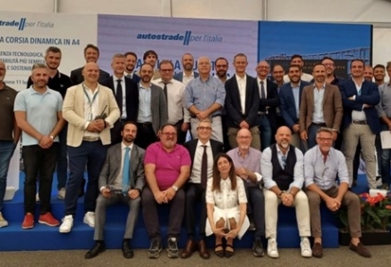 DBA PRO. AT THE INAUGURATION OF THE NEW SECTION OF THE A4 HIGHWAY